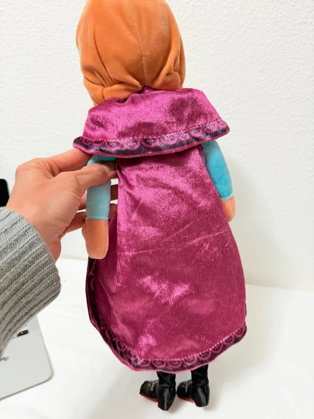 Disney Store Frozen Anna Plush Doll 17” Soft Stuffed Toy Princess Blue Dress